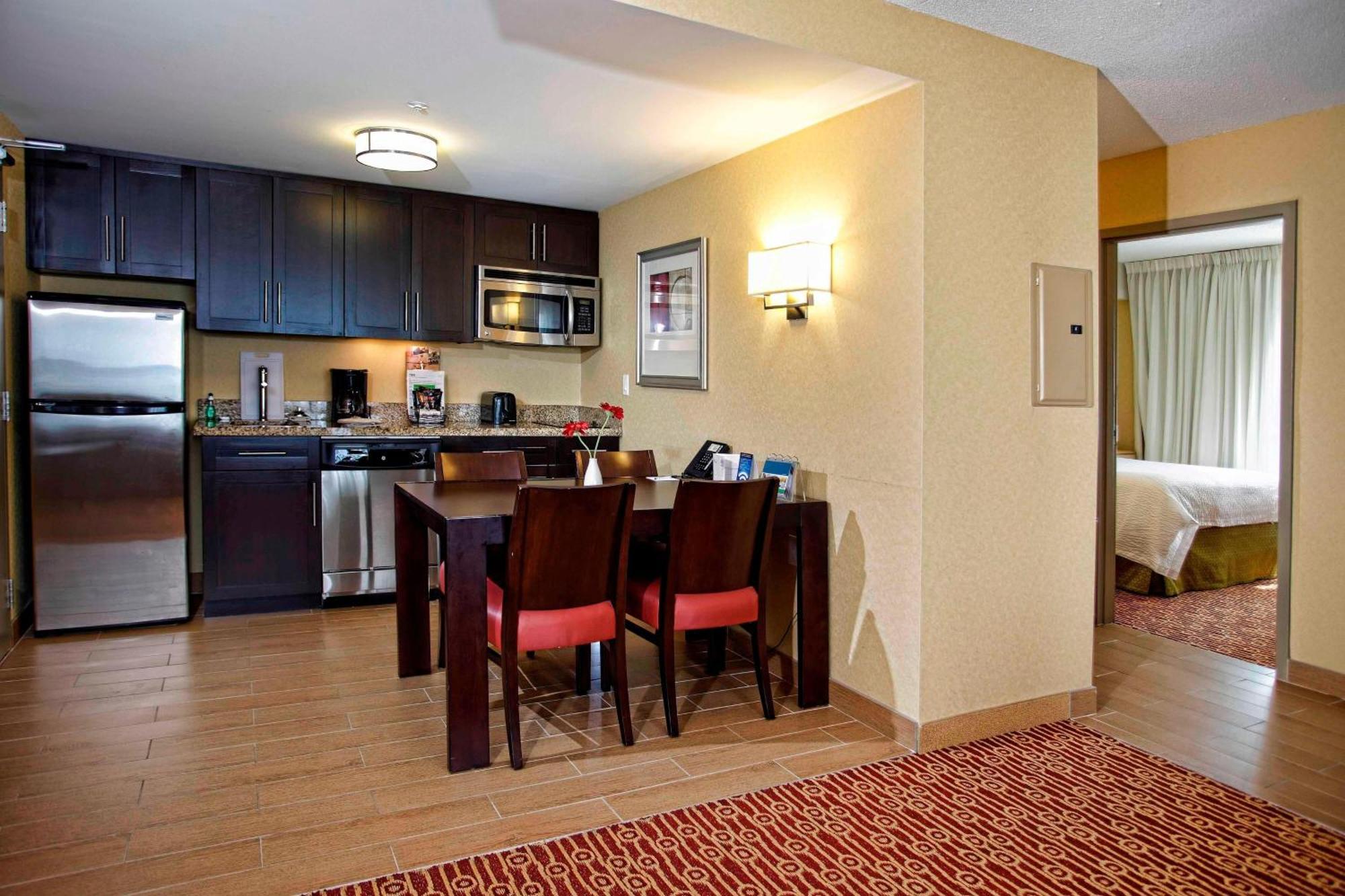 Towneplace Suites By Marriott Σάντμπερι Εξωτερικό φωτογραφία